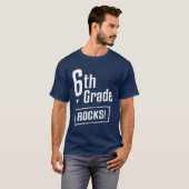 6e graads Rocks! Leraar terug naar school T-shirt (Voorkant volledig)