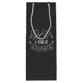 6e Jubileum - Gift Chalk Hearts Wijn Cadeautas (Achterkant)