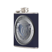 6e Jubileum van het IJzeren Bouw Medallion Heupfles (Links)