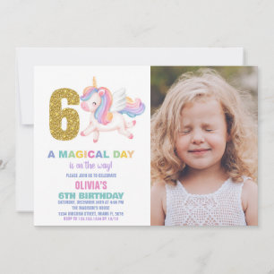 6e Rainbow Unicorn Verjaardag Uitnodigingen w foto