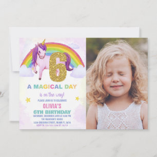 6e Rainbow Unicorn Verjaardag Uitnodigingen w foto