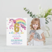 6e verjaardagsuitnodiging voor eenhoorn met afbeel kaart (Staand voorkant)
