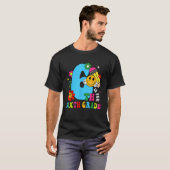 6th Is For Sixth Grade Groovy Back To School Teach T-shirt (Voorkant volledig)