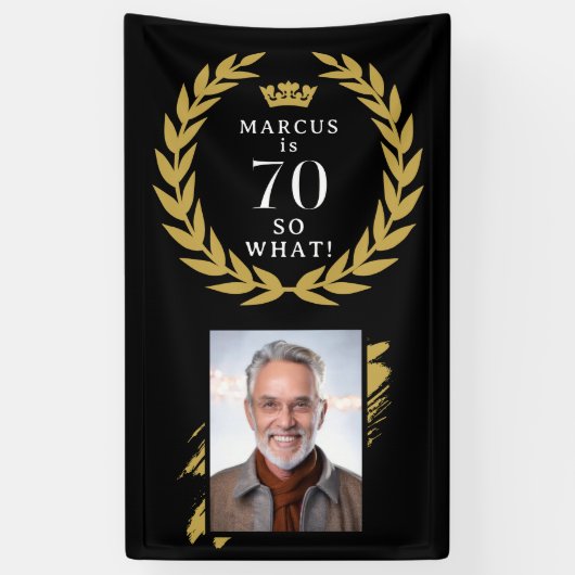 70 Dus wat een grappige Laurel Krans Foto Verjaard Spandoek (Verticaal)