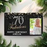 70 en Fabulous Confetti Black 70th Birthday Foto Spandoek<br><div class="desc">70 en Fabulous Confetti Black 70th Birthday Photo Banner. Geweldig teken voor de 70ste verjaardagspartij met een aangepaste foto, inspirerend en grappige quote 70 en geweldige tekst in trendy script met een naam. Pas het bord aan met je foto, jouw naam en leeftijd en maak je eigen leuke verjaardagsfeestbanner. Het...</div>