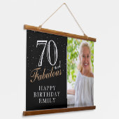 70 en Fabulous Elegant Black 70th Birthday Foto Hangend Wandkleed (Gebogen)