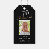 70 en Fabulous Elegant Script Photo 70th Birthday Cadeaulabel (Achterkant)