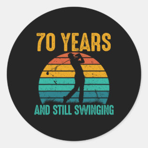 70 jaar en nog steeds swingende grappige golf 70e  ronde sticker