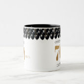 70 jaar glimlachen en sips tweekleurige koffiemok (Center)