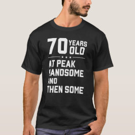 70 jaar oud; op piek knap en dan wat t-shirt