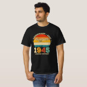 70 jaar oude Bday 1955 Geweldige 70ste verjaardags T-shirt (Voorkant volledig)