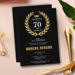 70 So What Funny Laurel Wreath 70th Birthday Kaart<br><div class="desc">70 So What Funny Laurel Wreath 70th Birthday Invitation Surprise Party Invitation. Moderne en elegante gouden lauwerkrans en een gouden kroon op een zwarte achtergrond. 70 Dus wat is een grappig citaat voor een persoon die van humor houdt.</div>