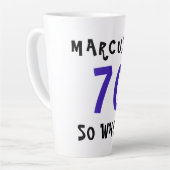 70 Wat grappig citeert Typografie 70e verjaardag Latte Mok (Linkerhoek)