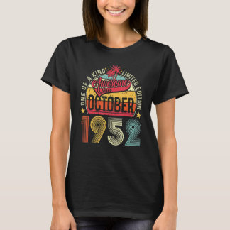 70 Years Old  Awesome October 1952 70th Birthday M T-shirt