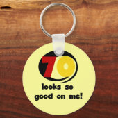 70 Ziet er zo goed uit voor mij T-shirts en cadeau Sleutelhanger (Voorkant)