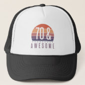 70e Birthday Retro Sunset Trucker Pet (Voorkant)