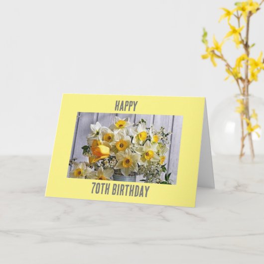 "70e BIRTHDAY" WENST IEMAND DIE JE ZORGT OVER Kaart (Gele Bloem)