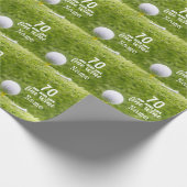 70e Golf Verjaardag met golfbal op groen gras Cadeaupapier (Hoek)