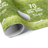 70e Golf Verjaardag met golfbal op groen gras Cadeaupapier (Rol Hoek)
