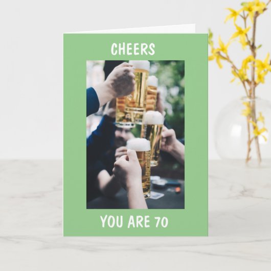 **70e halve dag** CELEBRATE EN CHEERT NAAR U Kaart (Gele Bloem)