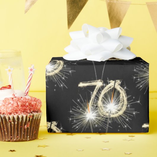 70e jaarsparklers op zwart cadeaupapier (Verjaardagsfeest)