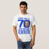 70e verjaardag blauw kijk 70 douanefoto naam t-shirt (Voorkant volledig)