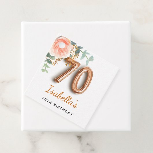 70e verjaardag bloem roos goud eucalyptusmonogram bedankjes labels (In situ)