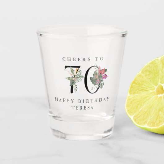 70e verjaardag Cheers met naam Tropical Floral Shot Glas (Voorkant)
