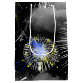 70e verjaardag Fireworks in Clouds Medium Gift Bag Cadeauzakje (Achterkant)