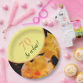 70e verjaardag Geel Rose Inspirerend Bloemen Papieren Bordje (Feest)