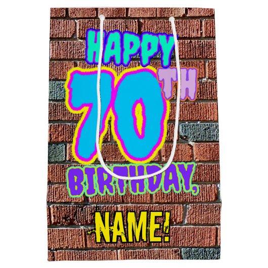 70e verjaardag: Leuk, Urban Graffiti geïnspireerd  Medium Cadeauzakje (Achterkant)