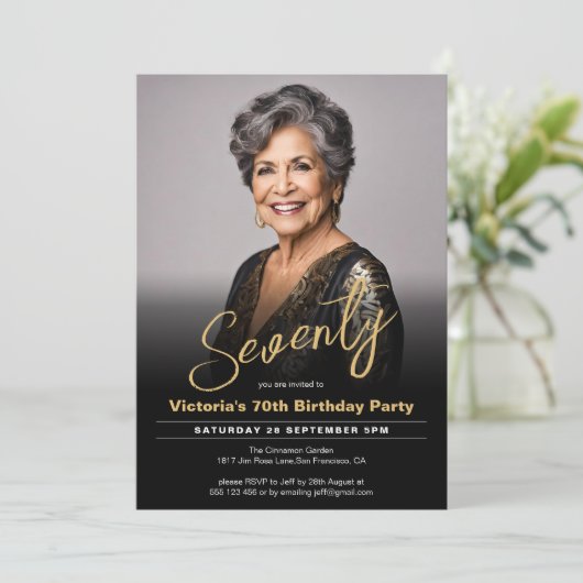 70e verjaardag Moderne Zwart Goud Minimale Foto Kaart (Staand voorkant)