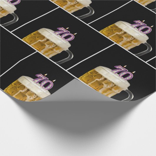 70e verjaardag Mok bier met kaarsen Cadeaupapier (Hoek)