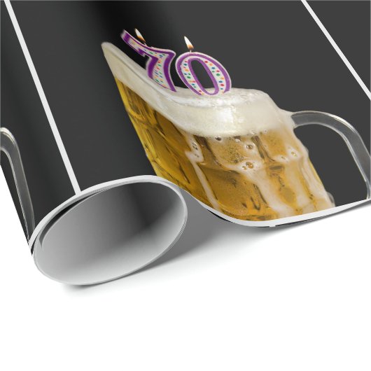 70e verjaardag Mok bier met kaarsen Cadeaupapier (Rol Hoek)