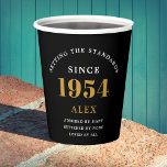 70e Verjaardag Naam 1954 Zwart Goud Elegant Chic Papieren Bekers<br><div class="desc">Geavanceerde 70e verjaardag Unieke Black & Gold Party Paper Cups. Het vieren van een mijlpaal verjaardag zou een gedenkwaardige ervaring moeten zijn, en welke betere manier om dat te garanderen dan met onze geavanceerde zwart en gouden 70e verjaardagsfeestje papieren bekers? Ontworpen in strak zwart met een elegant gouden hoogtepunt, zijn...</div>