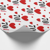 70e verjaardag of OM HET EVEN WELK JAAR Eigen naam Cadeaupapier (Hoek)