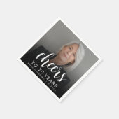 70e verjaardag Party Foto Wit Script Cheers Servet (Hoek)