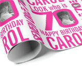 70e verjaardag roze blik 70 douanefoto en naam cadeaupapier (Rol Hoek)