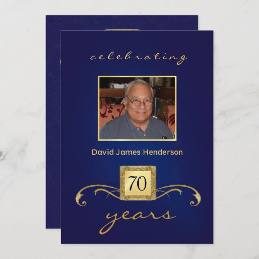 70e verjaardag Uitnodigingen - Blauw Monogram & Fo (Voorkant / Achterkant)