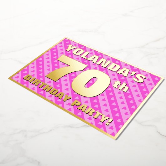70e verjaardag — vuurroze harten en strips folie uitnodiging (Gedraaid)