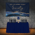 70e verjaardagsfeestje Elegant Navy Blue Gold Agaa Spandoek<br><div class="desc">Bent u op zoek naar de perfecte aanvulling op de viering van uw verfijnde man of speciale mannelijke vriend? Zoek niet verder dan deze Happy 70th Birthday Banner! De marineblauwe agaat slice border van de banner met een gouden glitter accent ontwerp zijn zeker om de aandacht van uw gasten te...</div>