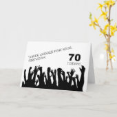 70e verjaardagskaart met juichende zwaaiende menig kaart (Gele Bloem)