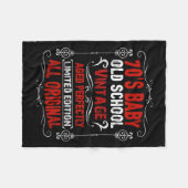 70s Baby Grappig Quote Geboren in de jaren 1970  B Fleece Deken (Voorkant (Horizontaal))