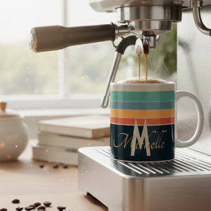  70s kleurrijk Stripes-script monogram Koffiemok
