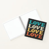 70s Liefde Retro Distressed Repeat Type Notitieboek (Binnen)