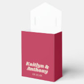 70's Retro Groovy Viva Magenta Wedding Bedankdoosjes (Geopend)