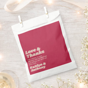 70's Retro Groovy Viva Magenta Wedding Bedankzakje