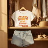 70s retro  zonsondergang Hier komt de zon zomer T-shirt