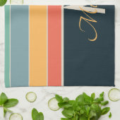 70s retrokleurrijke Stripe-namen en monogram-initi Theedoek (Gevouwen)