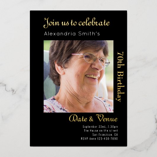 70ste verjaardag Zwart Goud Folie Uitnodiging (Voorkant)